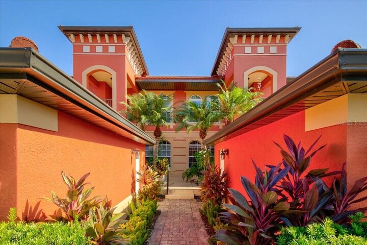 Property Photo: 3500 Mondovi Court 1012 FL 33950