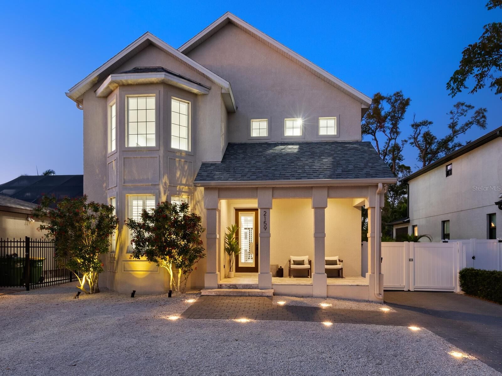 Property Photo: 2159 Hawthorne Street FL 34239