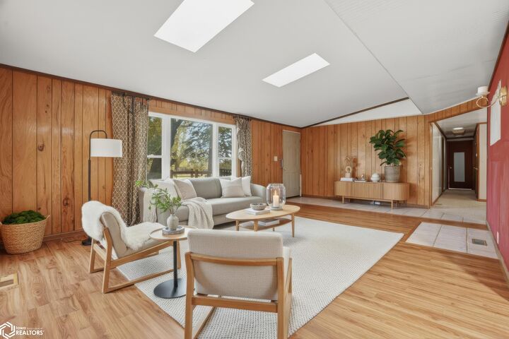 Property Photo:  209 Shady Lane  IA 52655 