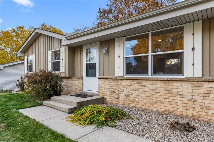 Property Photo: 628 Victoria St WI 53090