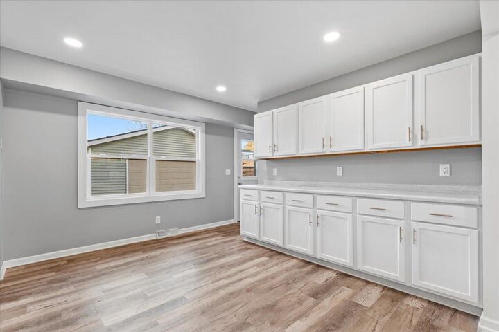 Property Photo: 628 Victoria St WI 53090