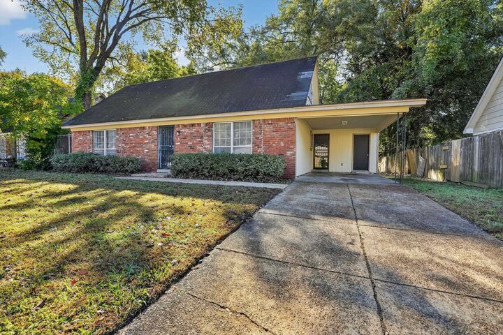 Property Photo: 1673 Gowan Dr TN 38127