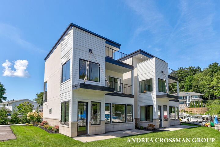 1 Bailey Avenue  South Haven MI 49090 photo