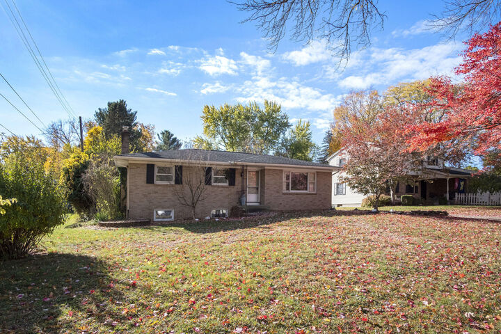 Property Photo:  2042 Gordon Street NW  MI 49504 
