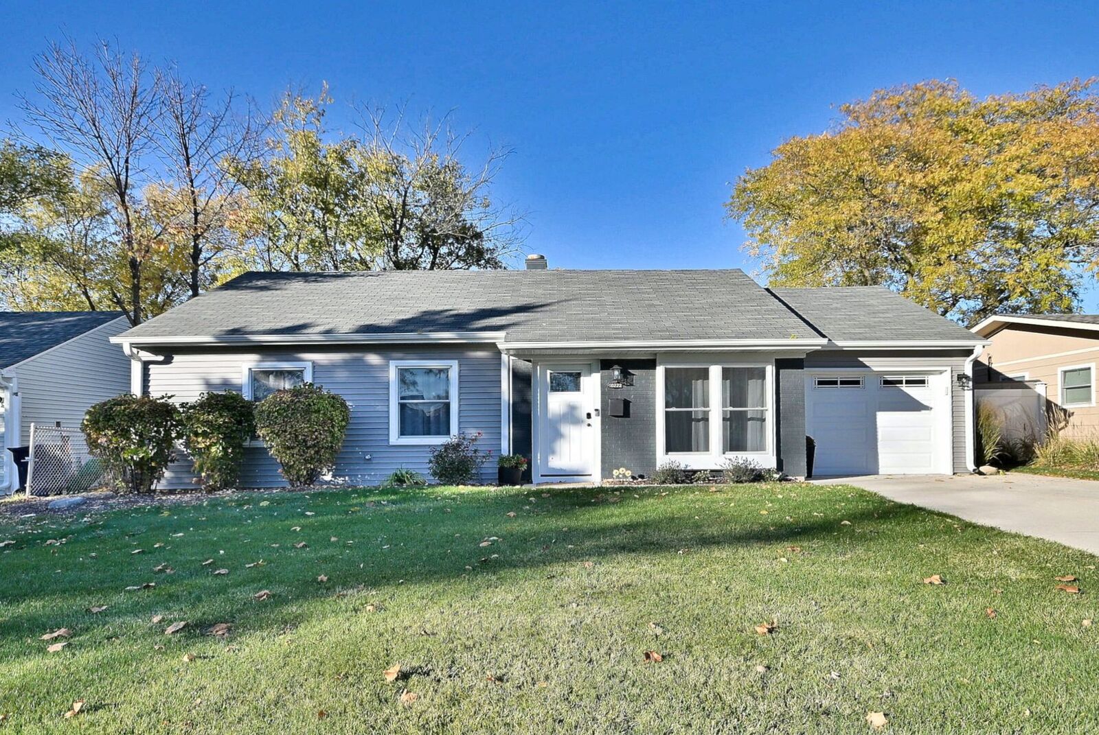 Property Photo:  10222 Hibiscus Drive  IL 60462 