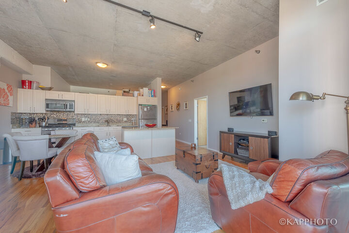 Property Photo: 1620 S Michigan Avenue 904 IL 60616