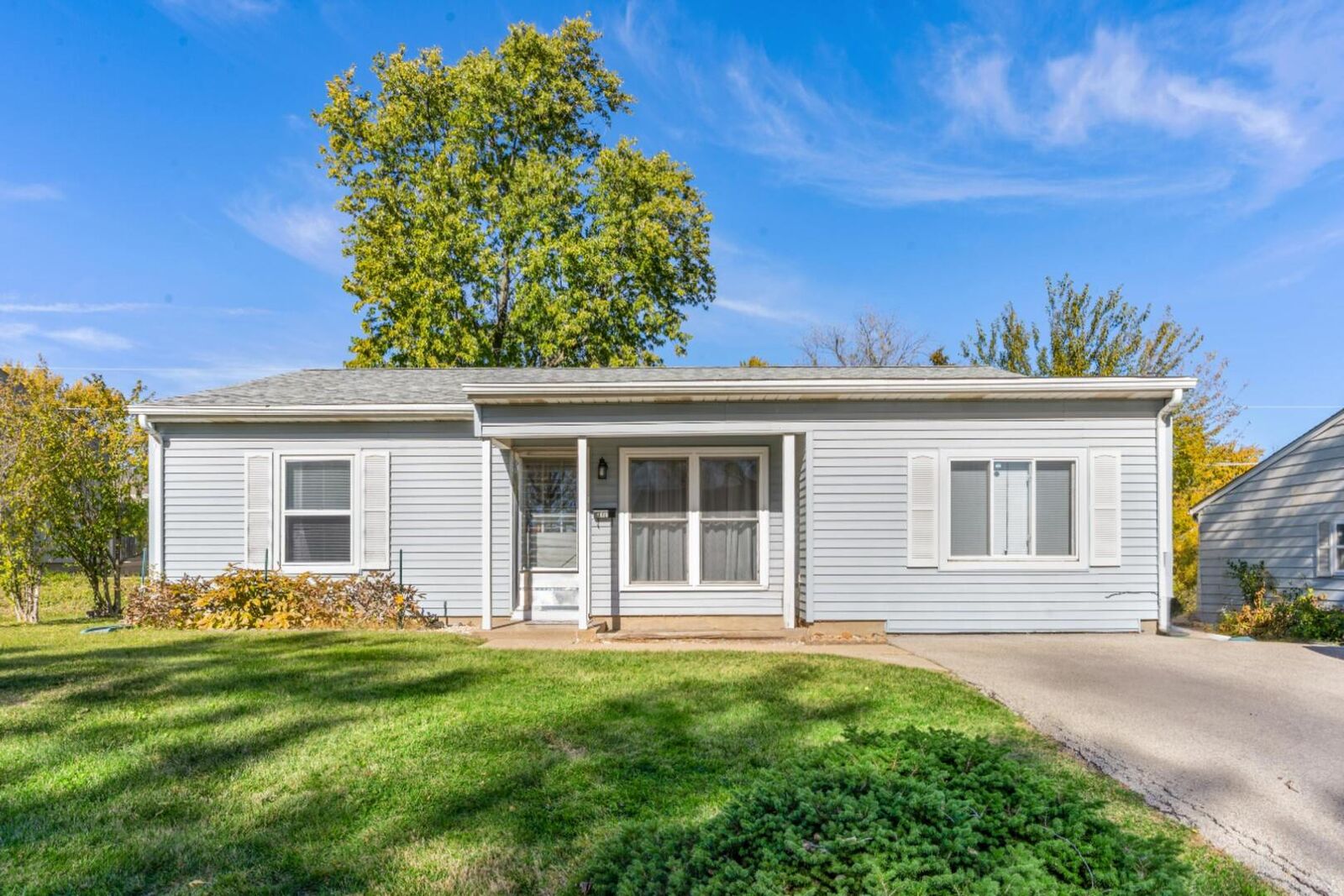 Property Photo: 416 Tallman Avenue IL 60446