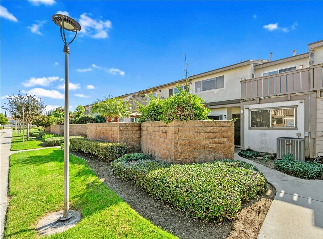 Property Photo:  5132 W 1st Street B  CA 92704 