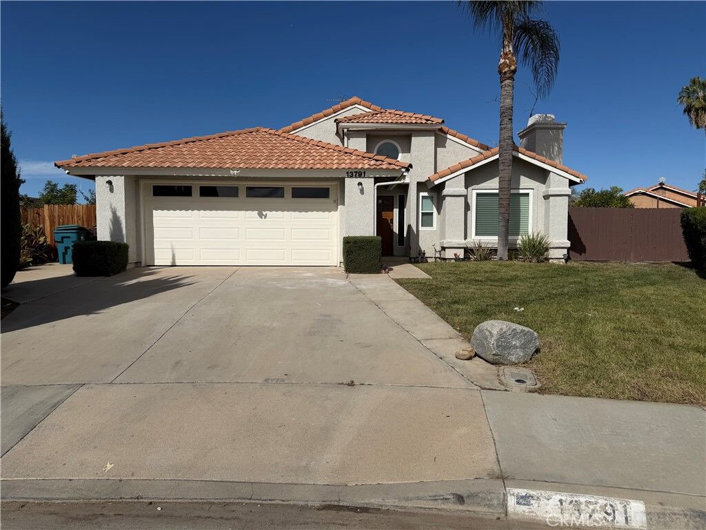 Property Photo:  13791 Chervil Court  CA 92553 