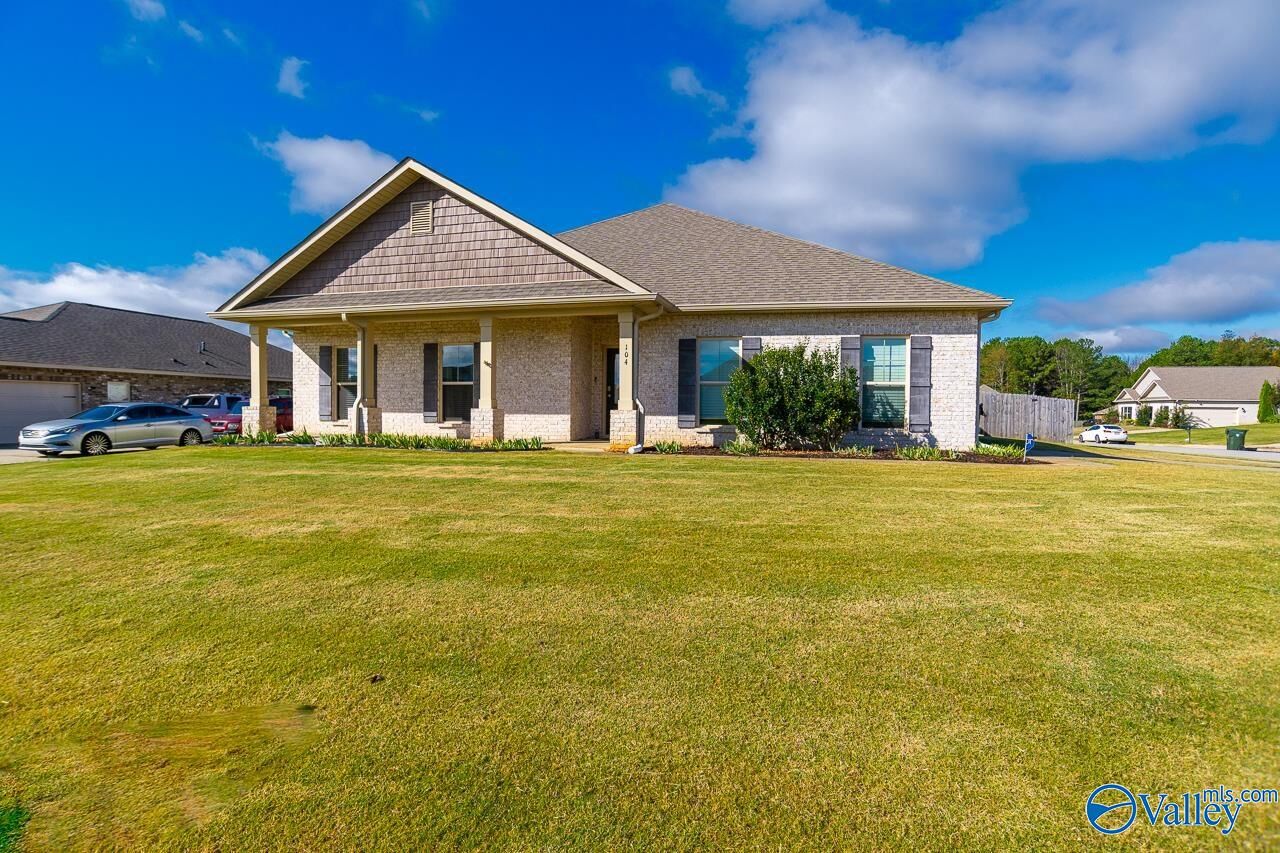 Property Photo: 104 Richard Road AL 35811
