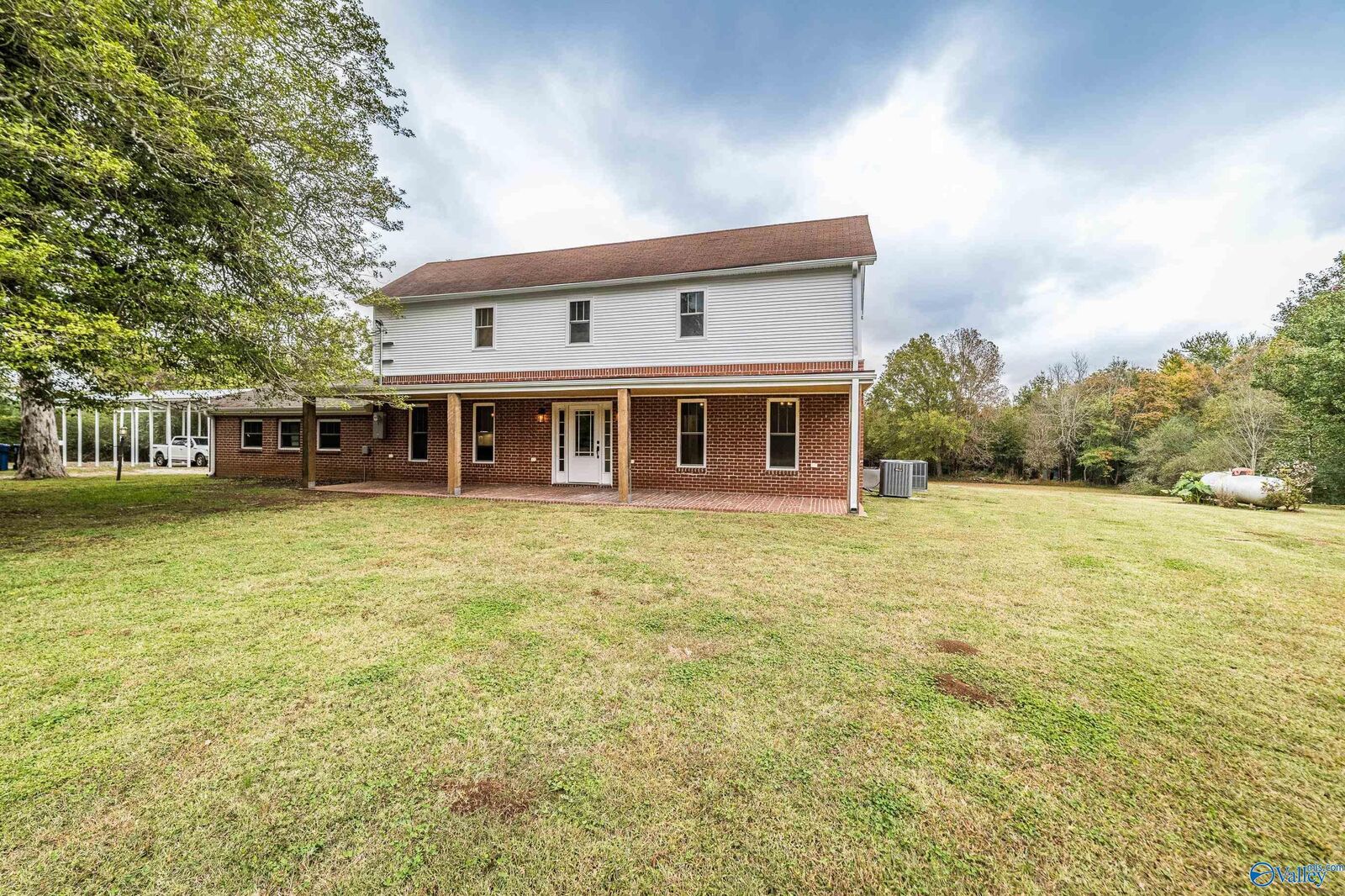 Property Photo: 483 Moontown Road AL 35811