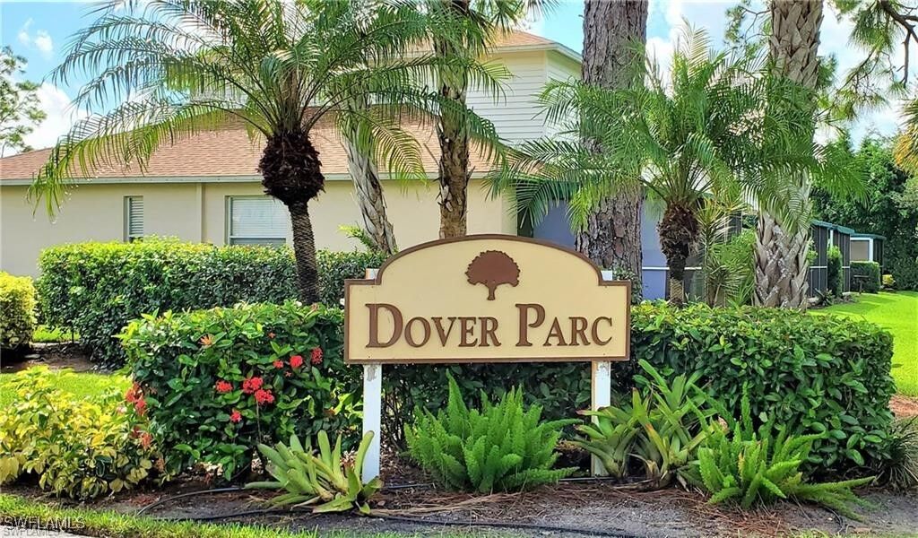 Property Photo: 390 Dover Place 302 FL 34104