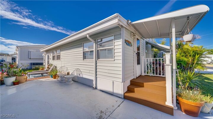 Property Photo: 11077 Sunburst Lane FL 33908