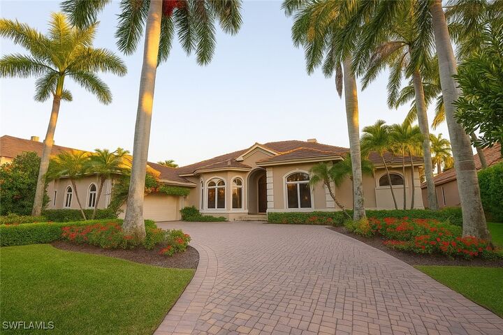 Property Photo: 258 9th Avenue S FL 34102