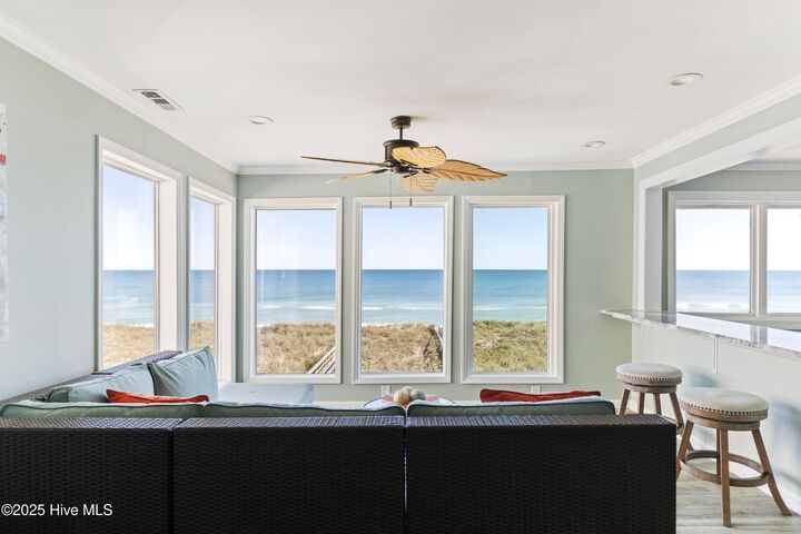 Property Photo:  908 Carolina Beach Avenue N Apt 3  NC 28428 