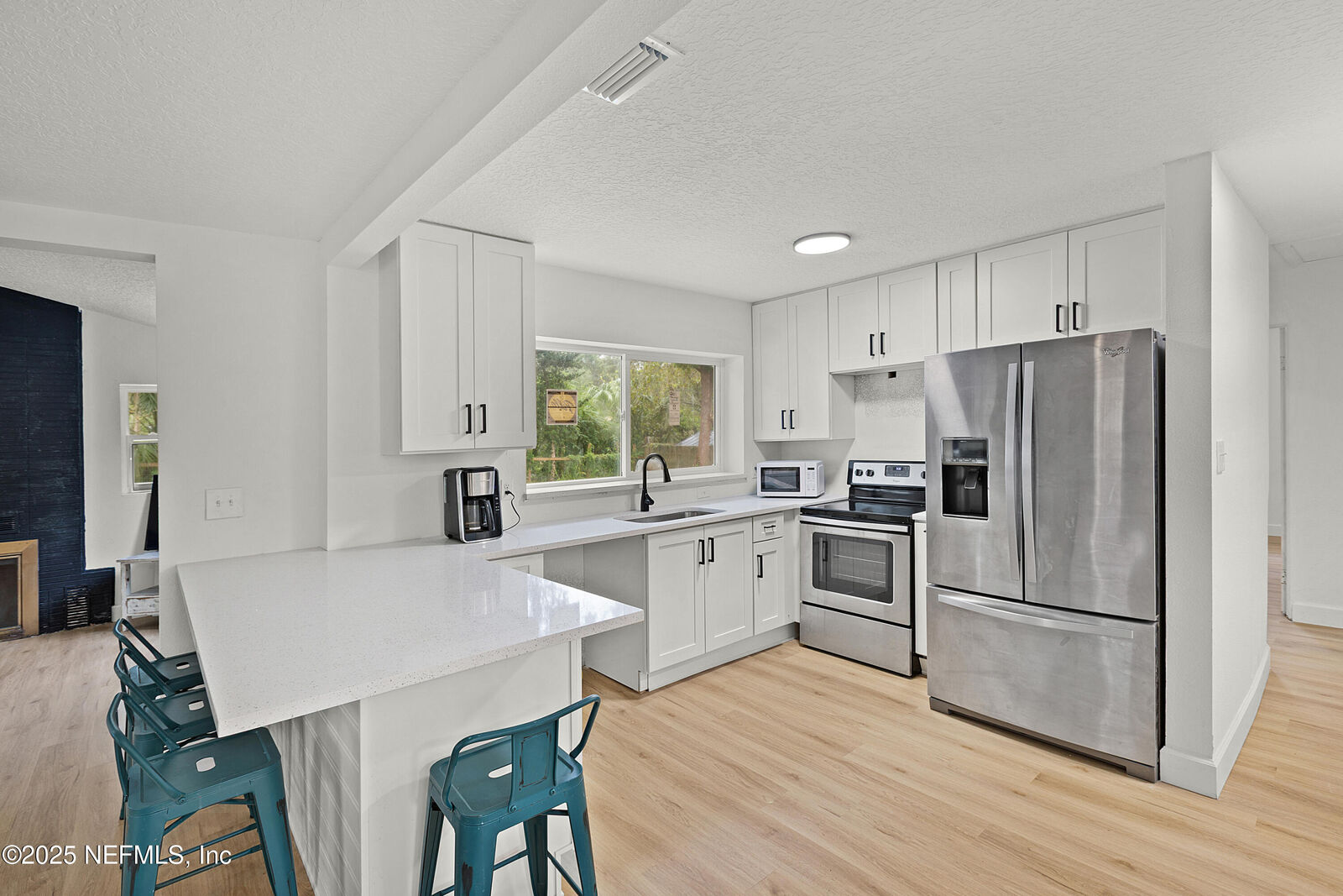 Property Photo: 7059 Tynan Avenue FL 32211