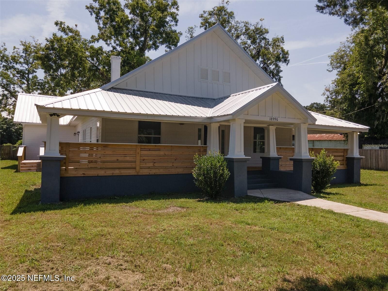 Property Photo:  18996 Charlotte Avenue  FL 32622 