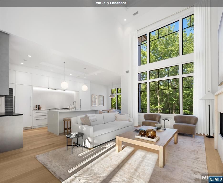 Property Photo:  11 Stone Bridge Court  NJ 07627 