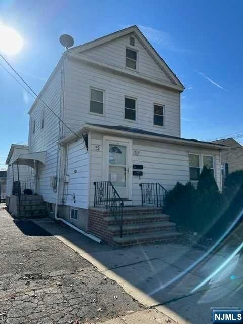 Property Photo:  52 14th Avenue 2  NJ 07407 