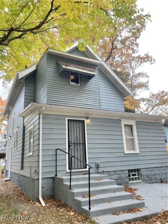 Property Photo:  830 Sumner Street  OH 44311 