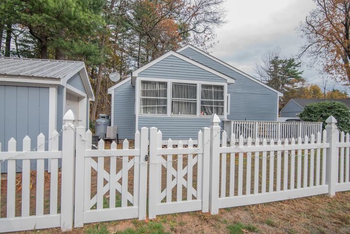 Property Photo: 33 Pillsbury Road NH 03873