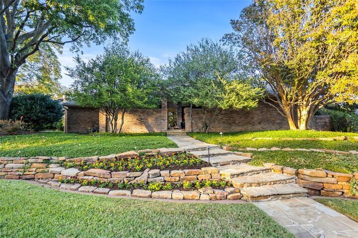 Property Photo:  7619 Queens Ferry Lane  TX 75248 