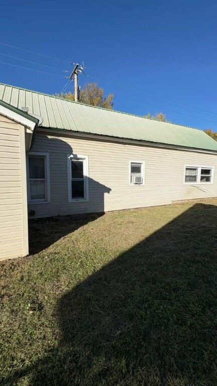 Property Photo:  104 Giles Avenue  AR 72734 