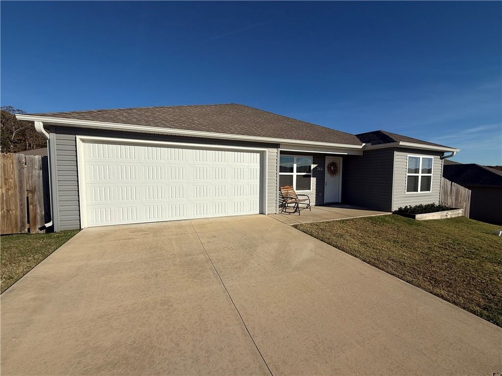 Property Photo:  366 Evans Street  AR 72740 