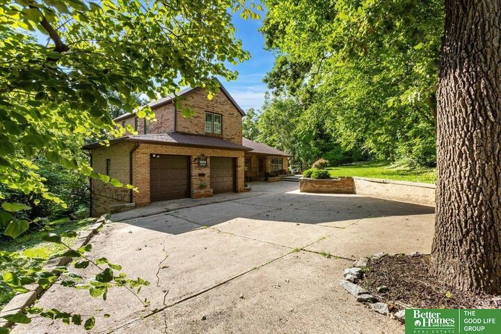 Property Photo: 9674 N 30 Street NE 68112