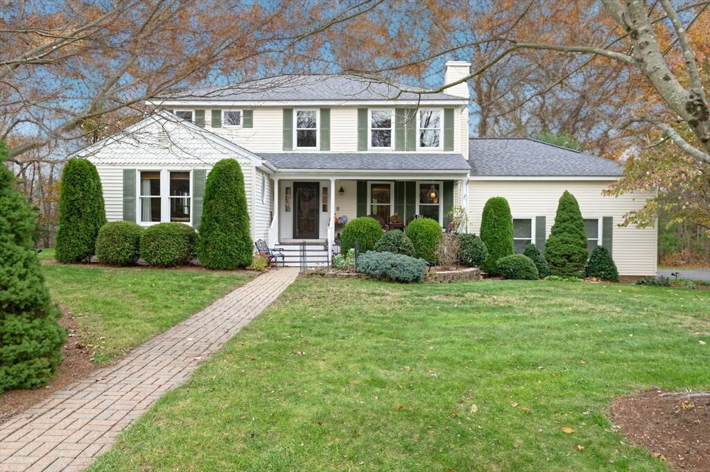 Property Photo: 6 Rainbow Dr MA 02053