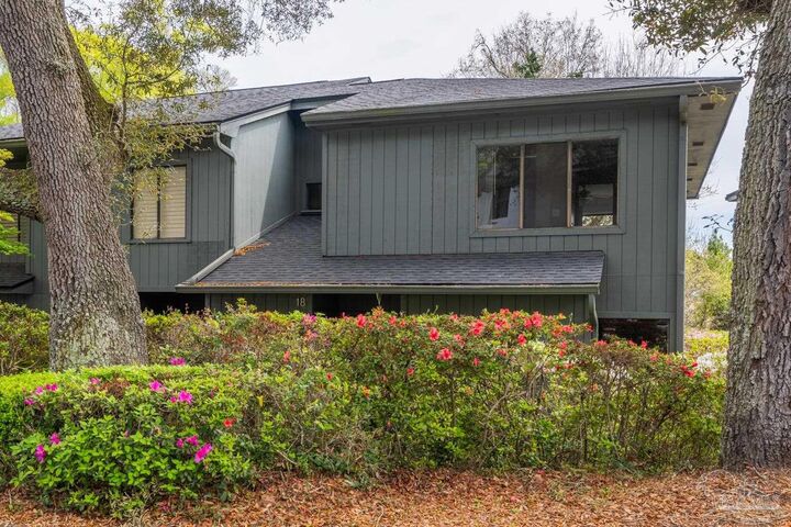 Property Photo:  18 Hillbrook Way  FL 32503 