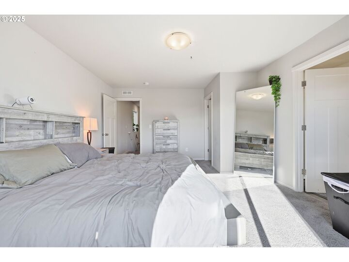 Property Photo: 1316 19th Pl OR 97116