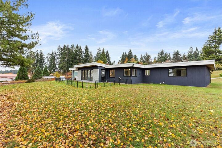 Property Photo: 3009 S Laurel Street WA 98362