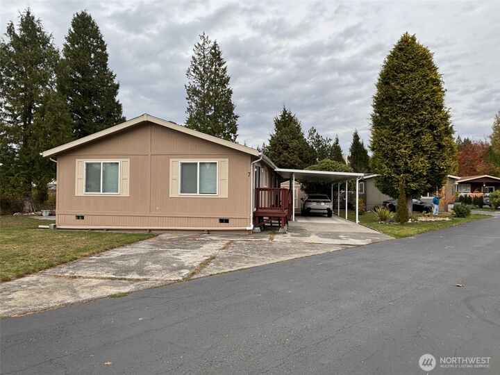 Property Photo: 8370 Harborview Road 7 WA 98230