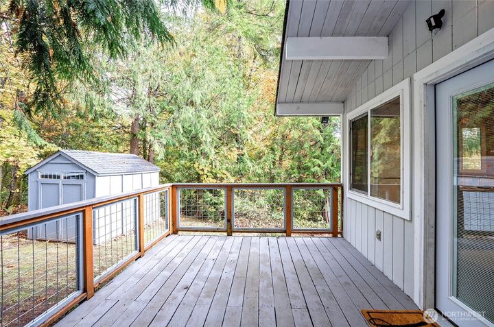 Property Photo:  70 E Larchmont Place  WA 98584 