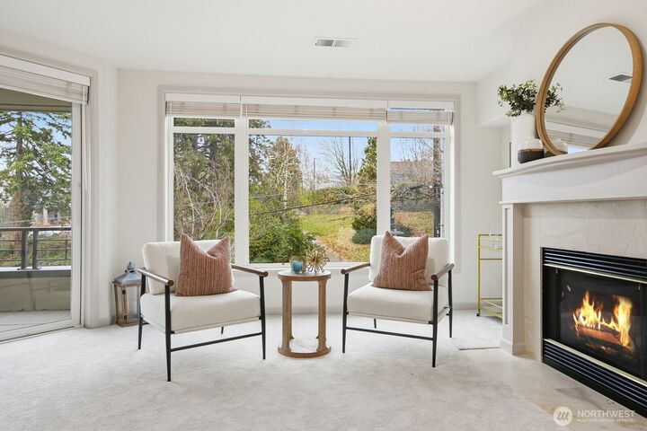 Property Photo:  225  4th Avenue A404  WA 98033 