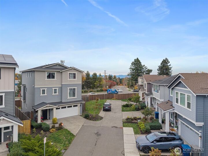 Property Photo: 1031 133rd Place SW 8 WA 98204