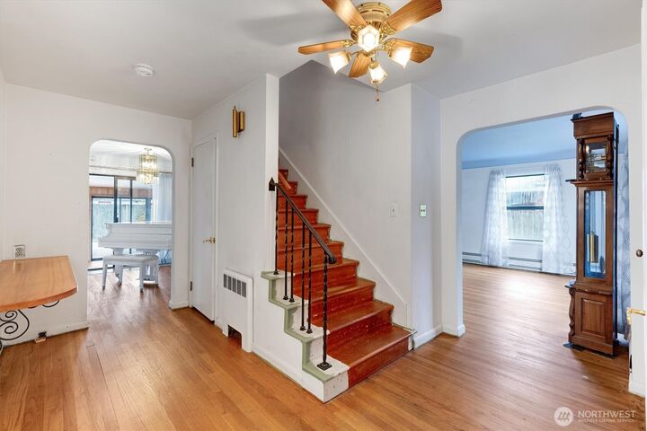 Property Photo:  2727  Hemlock Street  WA 98632 