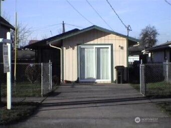 Property Photo:  1211 S 16th Street  WA 98405 