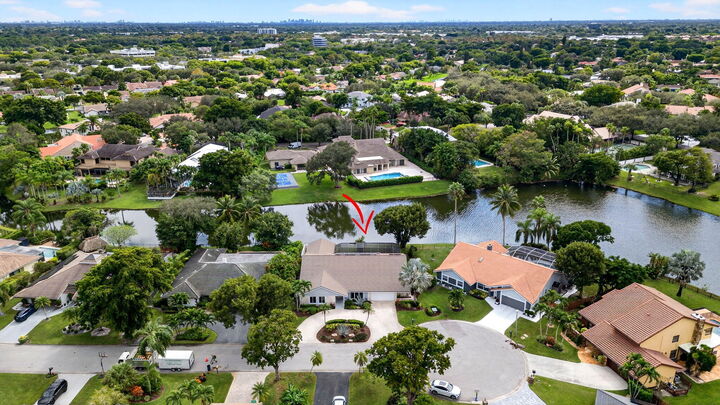 Property Photo: 9846 NW 18th Street FL 33071