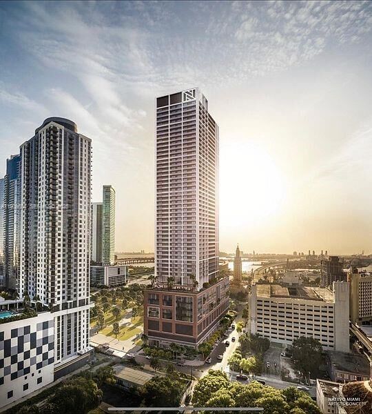 Property Photo: 159 NE 6th St 3706 FL 33132