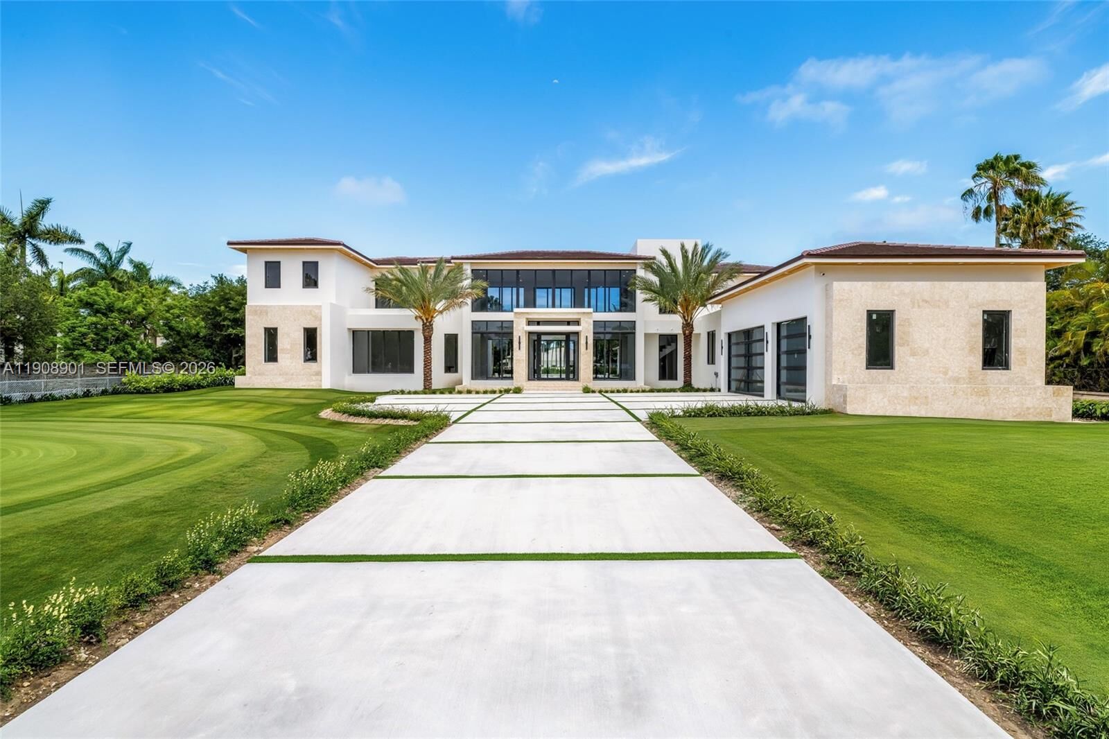 Property Photo:  13805 Old Cutler Rd  FL 33158 