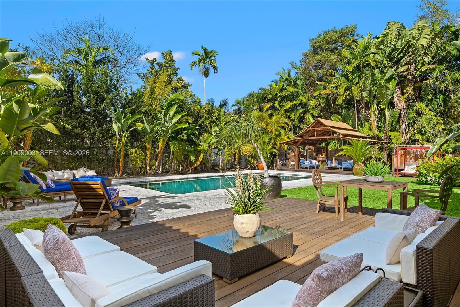 Property Photo:  575 Hibiscus Ln  FL 33137 