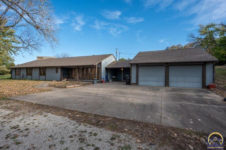 4612 SW Shenandoah Rd  Topeka KS 66610 photo