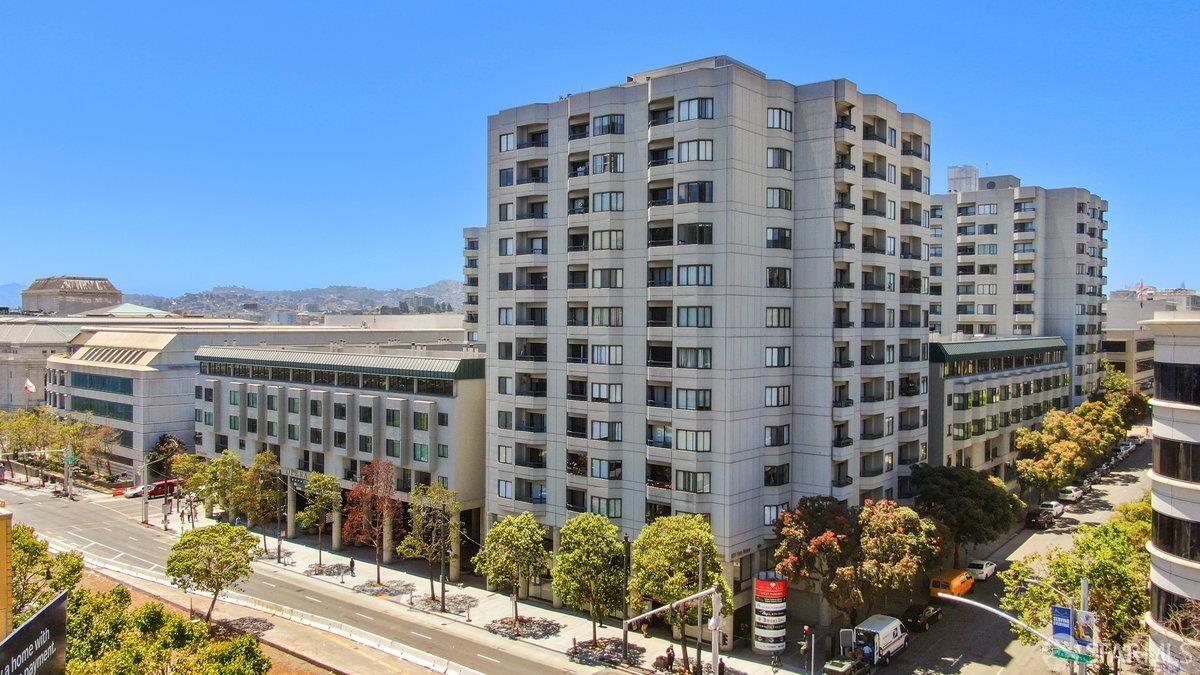 Property Photo: 601 Van Ness Avenue 501 CA 94102