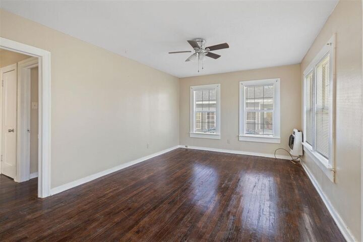 Property Photo: 420 Moss Street LA 70601