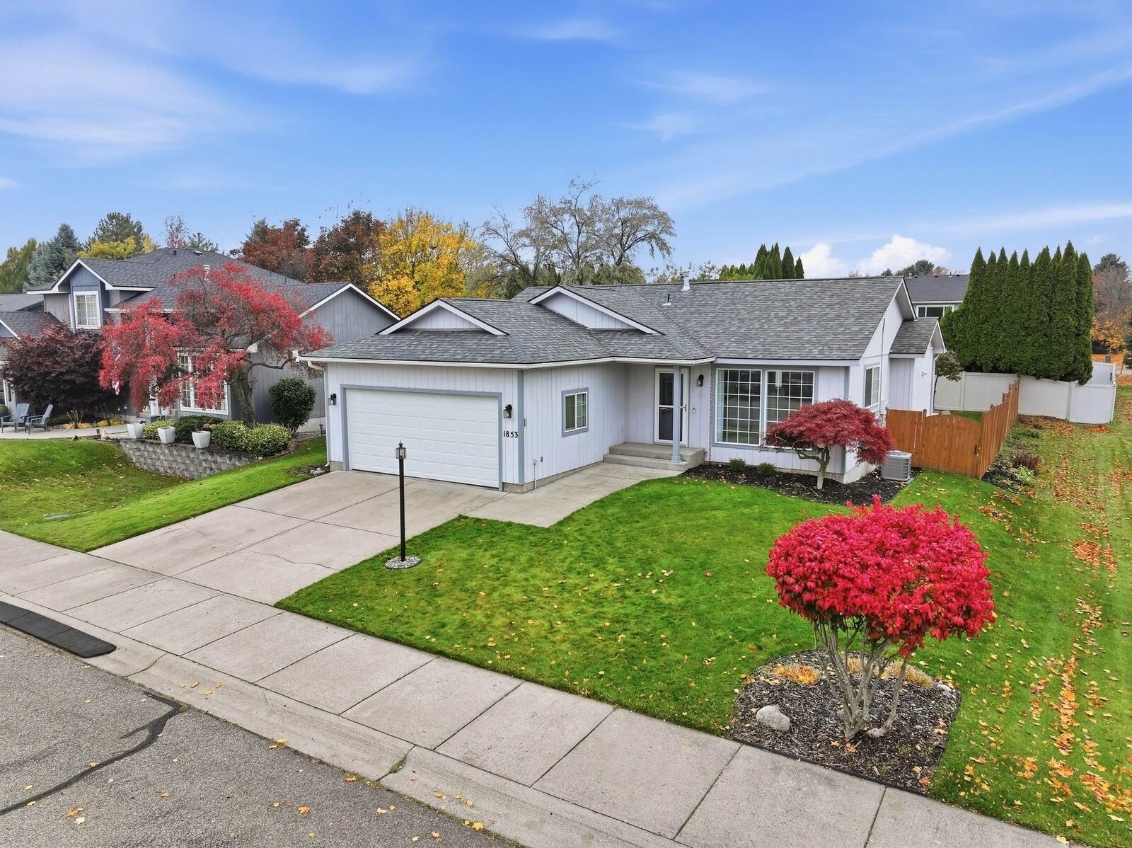 Property Photo:  1853 N Salmon River Ln  WA 99016 