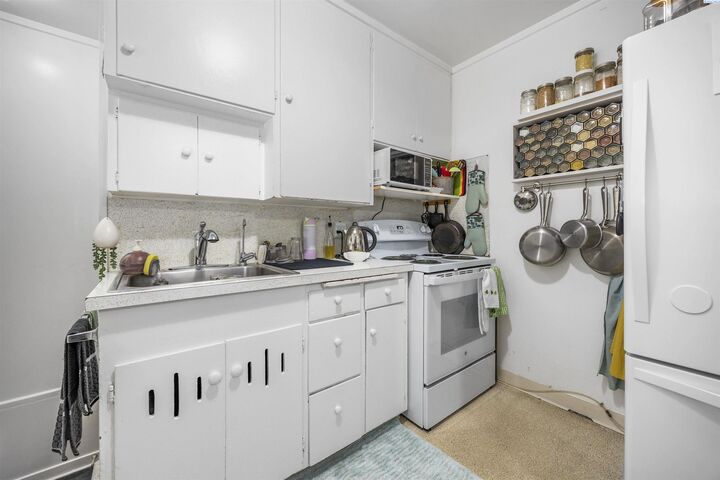 Property Photo: 312/314 Bernard Ave WA 99352