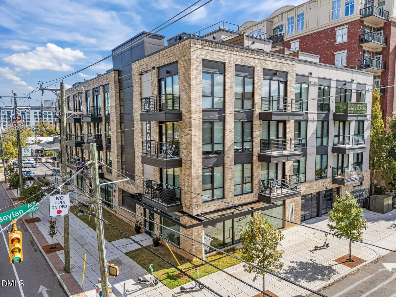 Property Photo:  615 W Peace Street 307  NC 27605 