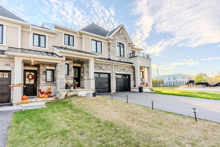 155 Aquasanta Crescent  Hamilton ON L9B 0J8 photo